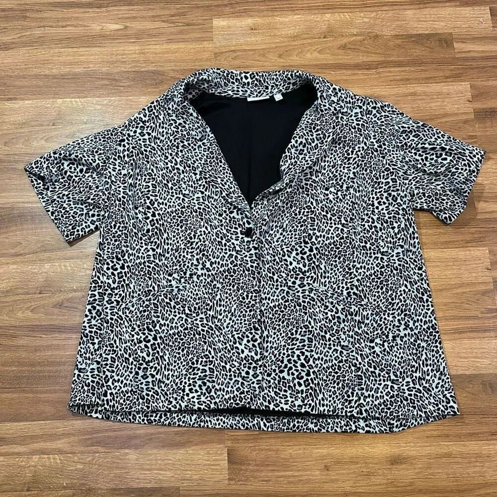 Susan Graver Short Sleeve Animal Print Style | Women Size 4X